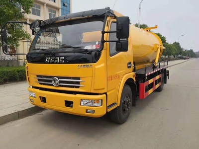 東風8噸吸污吸糞車配置詳解——高效化糞池清理專業(yè)設(shè)備